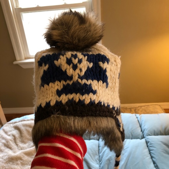 Fur Lined A&F Hat - Picture 3 of 6